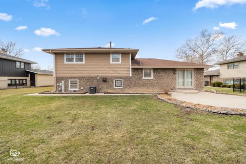 Tiny photo for 14215 Timothy Drive, Orland Park, IL 60462 (MLS # 12589204)