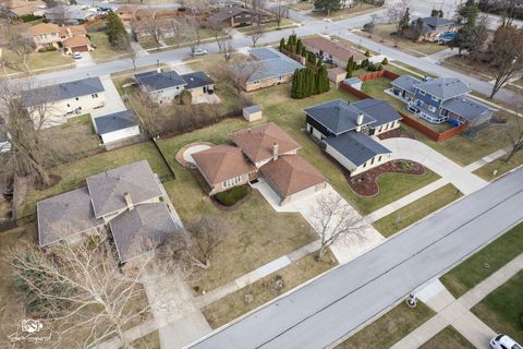 Tiny photo for 14215 Timothy Drive, Orland Park, IL 60462 (MLS # 12589204)