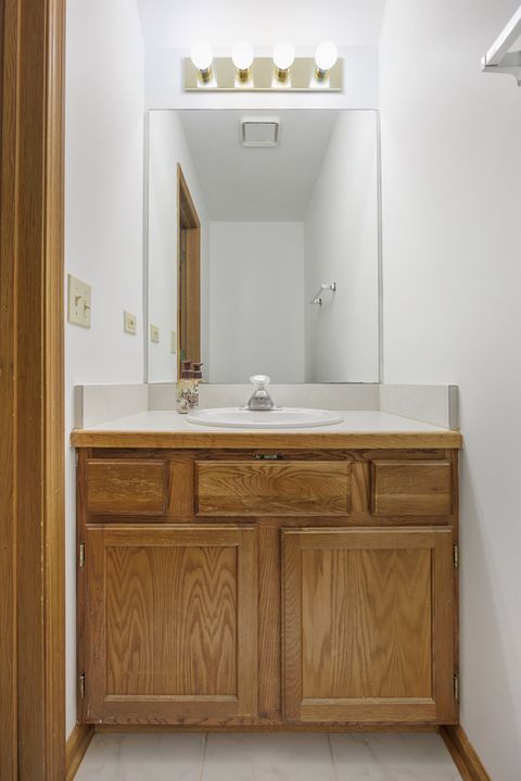 Tiny photo for 942 Little Falls Court, Elk Grove Village, IL 60007 (MLS # 12629946)