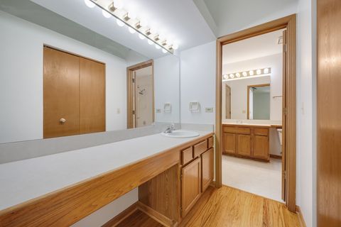 Tiny photo for 942 Little Falls Court, Elk Grove Village, IL 60007 (MLS # 12629946)