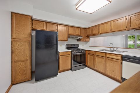 Tiny photo for 942 Little Falls Court, Elk Grove Village, IL 60007 (MLS # 12629946)