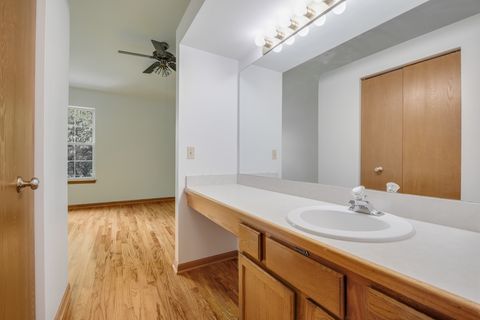 Tiny photo for 942 Little Falls Court, Elk Grove Village, IL 60007 (MLS # 12629946)