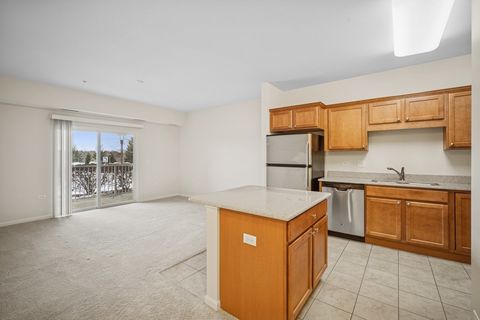 Tiny photo for 2220 Founders Drive #117, Northbrook, IL 60062 (MLS # 12526062)