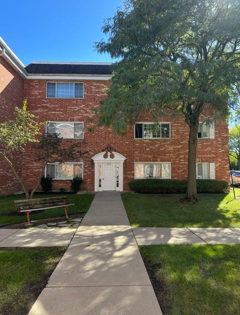 Photo of 6882 W Touhy Avenue #B, Niles, IL 60714 (MLS # 12793371)