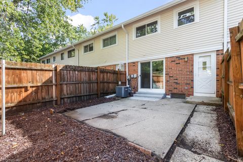 Tiny photo for 2073 Essex Court, Streamwood, IL 60107 (MLS # 12486499)