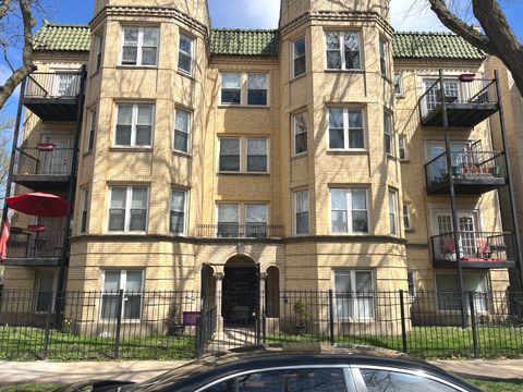 Photo of 2254 W Arthur Avenue #1051A, Chicago, IL 60645 (MLS # 12524199)