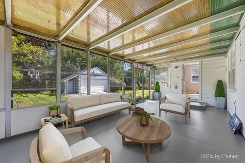 Tiny photo for 733 S Prairie Avenue, Barrington, IL 60010 (MLS # 12469229)