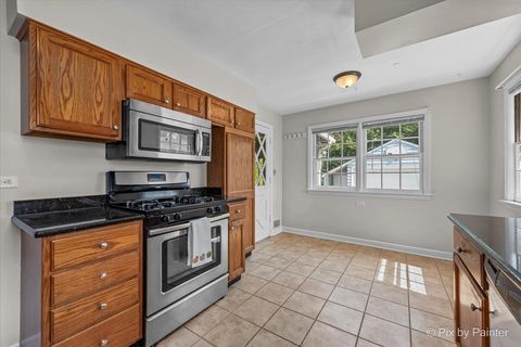 Tiny photo for 733 S Prairie Avenue, Barrington, IL 60010 (MLS # 12469229)