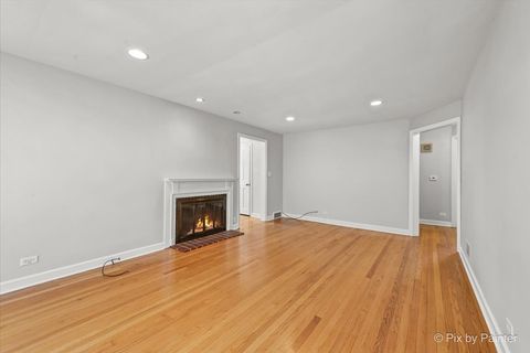 Tiny photo for 733 S Prairie Avenue, Barrington, IL 60010 (MLS # 12469229)