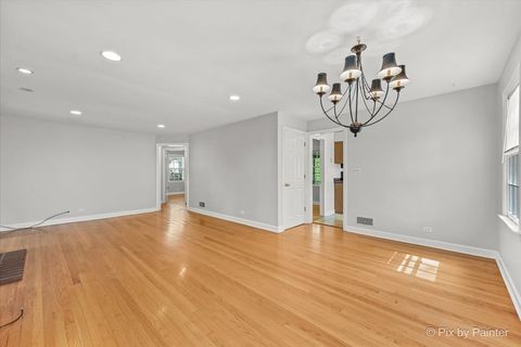 Tiny photo for 733 S Prairie Avenue, Barrington, IL 60010 (MLS # 12469229)