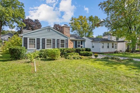 Tiny photo for 733 S Prairie Avenue, Barrington, IL 60010 (MLS # 12469229)