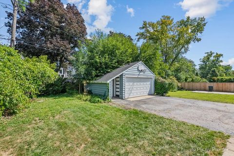 Tiny photo for 733 S Prairie Avenue, Barrington, IL 60010 (MLS # 12469229)