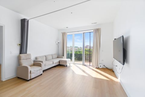 Tiny photo for 17 W 35th Street #406, Chicago, IL 60616 (MLS # 12471685)