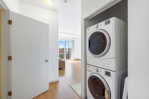 Tiny photo for 17 W 35th Street #406, Chicago, IL 60616 (MLS # 12471685)