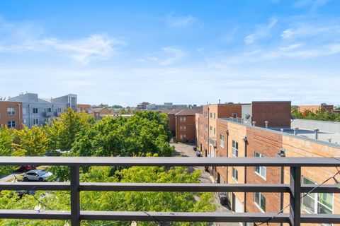 Tiny photo for 17 W 35th Street #406, Chicago, IL 60616 (MLS # 12471685)