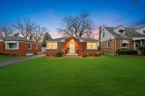 Photo of 410 ENGLEWOOD Avenue, Hillside, IL 60162 (MLS # 12525482)