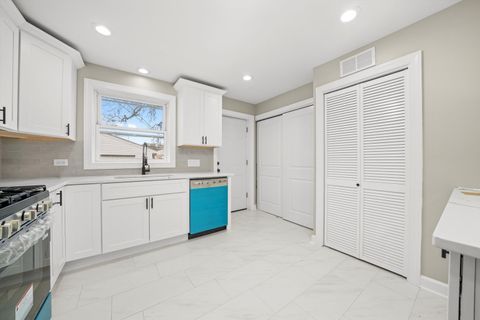 Tiny photo for 410 ENGLEWOOD Avenue, Hillside, IL 60162 (MLS # 12525482)