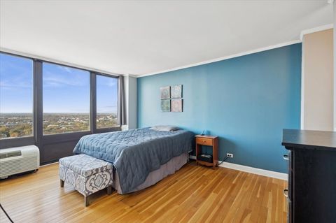 Tiny photo for 5320 N Sheridan Road #2502, Chicago, IL 60640 (MLS # 12560039)