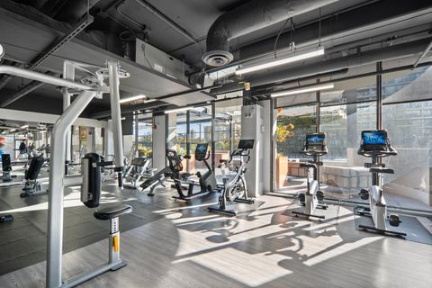 Tiny photo for 2020 N Lincoln Park W Park #6E, Chicago, IL 60614 (MLS # 12539265)