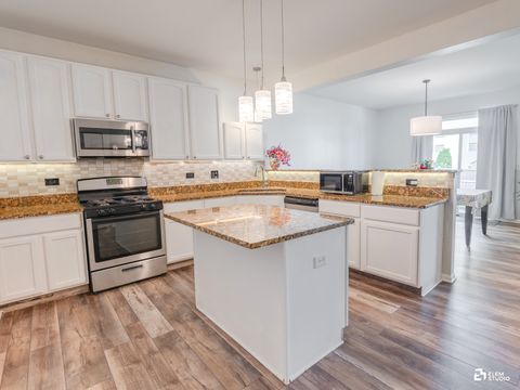 Tiny photo for 424 Grape Vine Trail, Oswego, IL 60543 (MLS # 12418117)