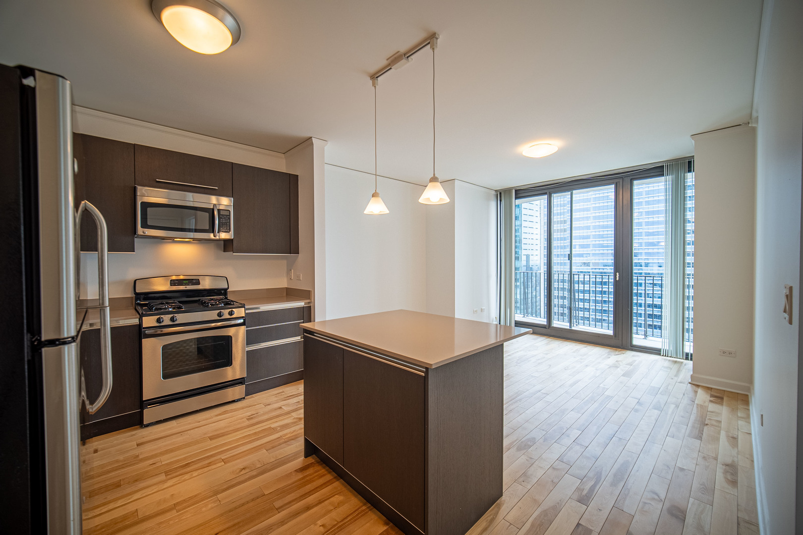 225 N Columbus Drive 5413