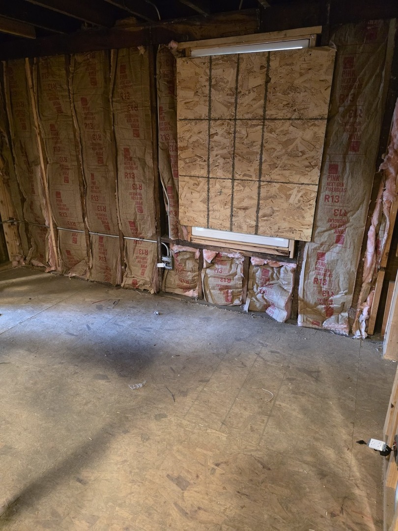 8549 S Kingston Avenue