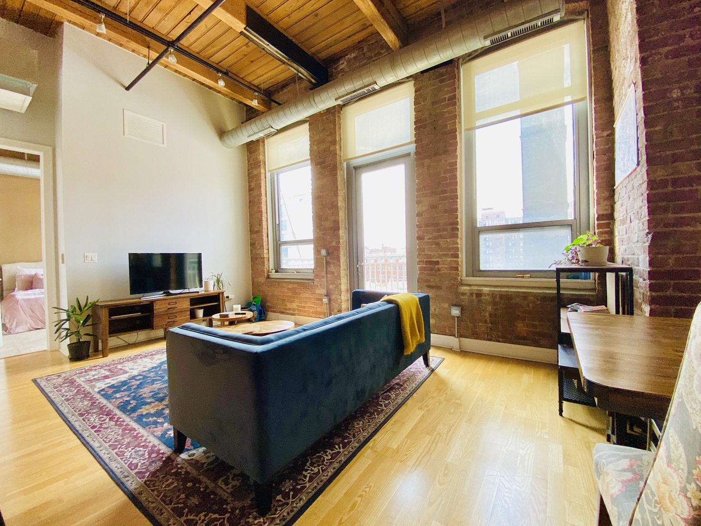 770 W Gladys Avenue 607