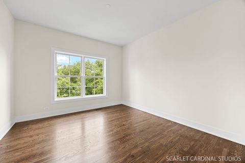 Tiny photo for 831 Avon Court, Glen Ellyn, IL 60137 (MLS # 12472196)
