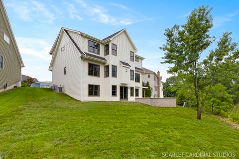 Tiny photo for 831 Avon Court, Glen Ellyn, IL 60137 (MLS # 12472196)