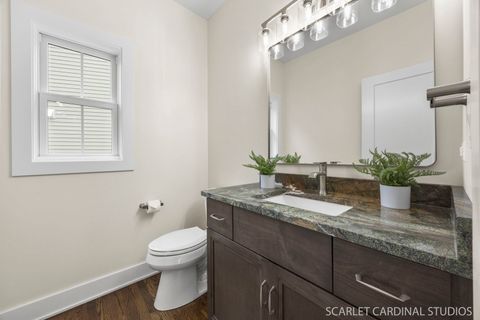 Tiny photo for 831 Avon Court, Glen Ellyn, IL 60137 (MLS # 12472196)