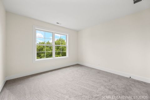 Tiny photo for 831 Avon Court, Glen Ellyn, IL 60137 (MLS # 12472196)
