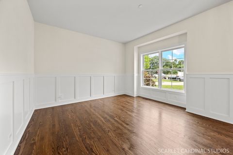 Tiny photo for 831 Avon Court, Glen Ellyn, IL 60137 (MLS # 12472196)