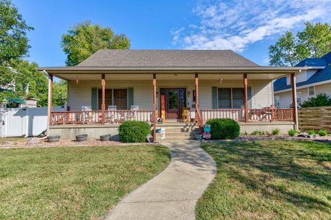 Photo of 206 E Scott Street, Tuscola, IL 61953 (MLS # 12477608)