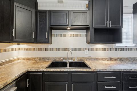 Tiny photo for 1611 Oakes Avenue, Rockford, IL 61107 (MLS # 12524012)