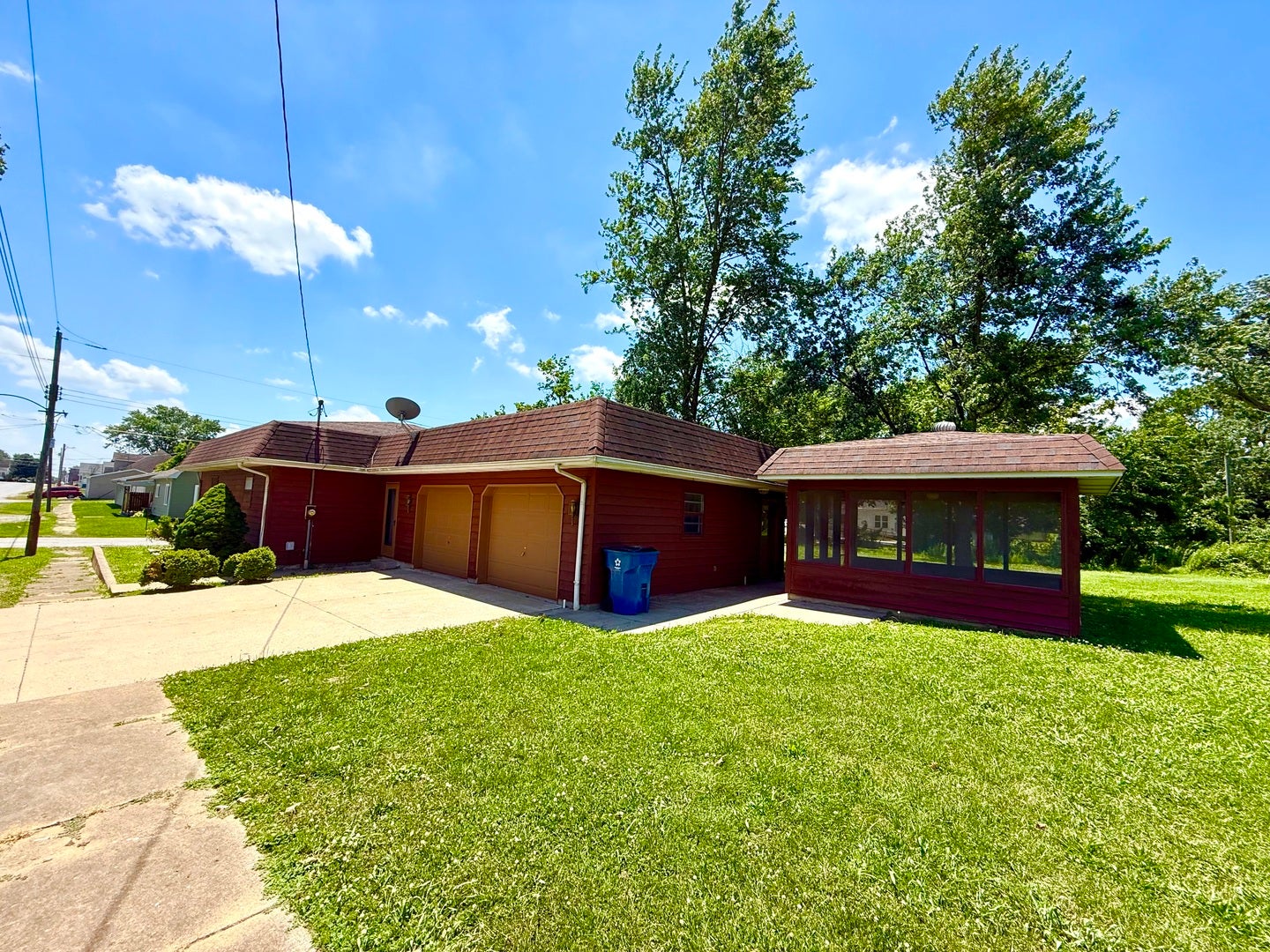 201 HELEN Street
