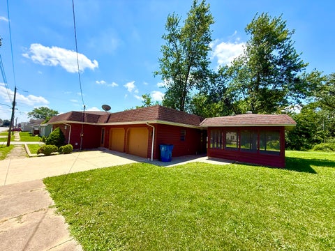 Tiny photo for 201 HELEN Street, Christopher, IL 62822 (MLS # 12671686)