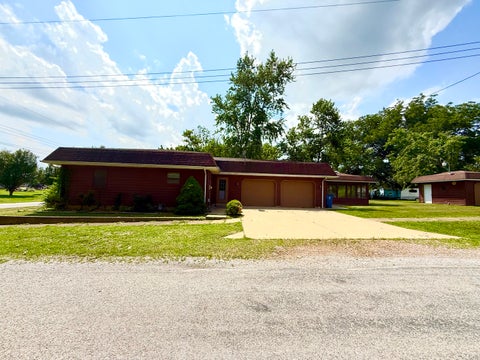 Tiny photo for 201 HELEN Street, Christopher, IL 62822 (MLS # 12671686)