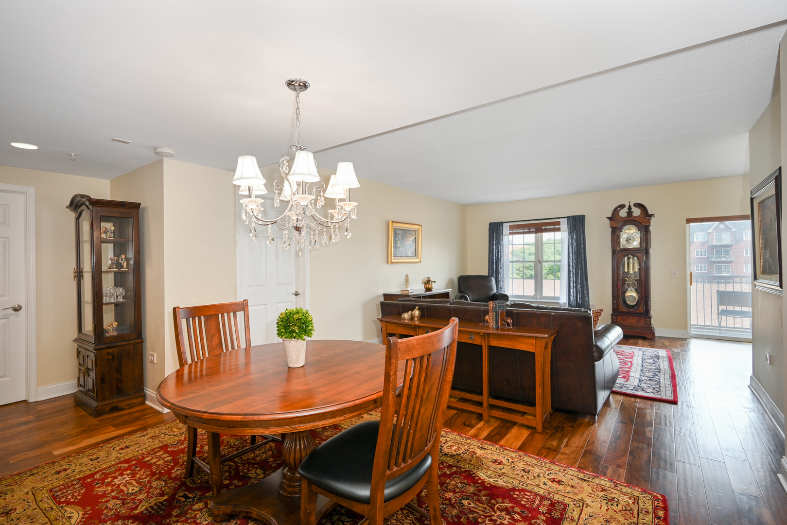 570 Crescent Boulevard 403