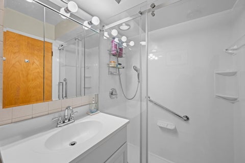 Tiny photo for 311 N Beverly Lane, Arlington Heights, IL 60004 (MLS # 12675409)