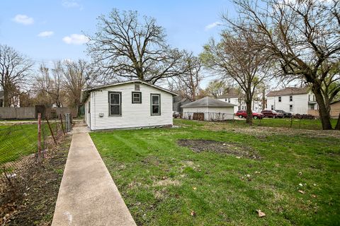 Tiny photo for 152 S Greenwood Avenue, Kankakee, IL 60901 (MLS # 12363090)