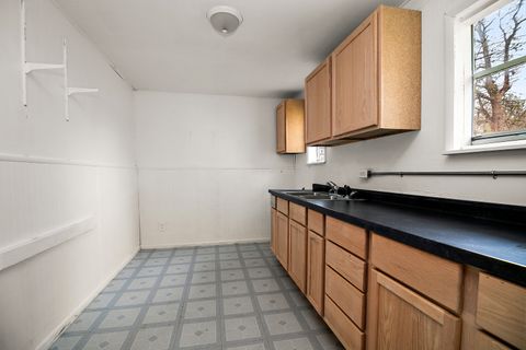Tiny photo for 152 S Greenwood Avenue, Kankakee, IL 60901 (MLS # 12363090)