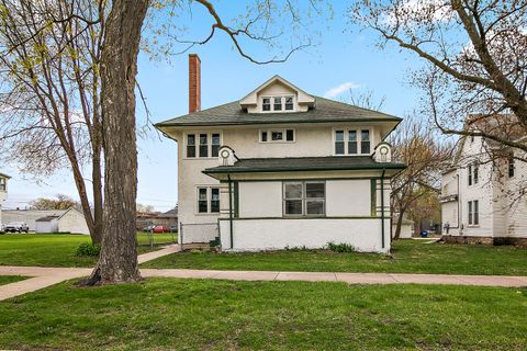 Photo of 152 S Greenwood Avenue, Kankakee, IL 60901 (MLS # 12363090)