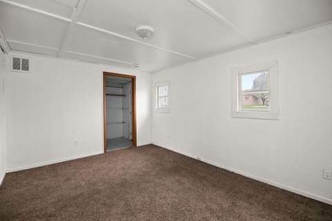 Tiny photo for 152 S Greenwood Avenue, Kankakee, IL 60901 (MLS # 12363090)