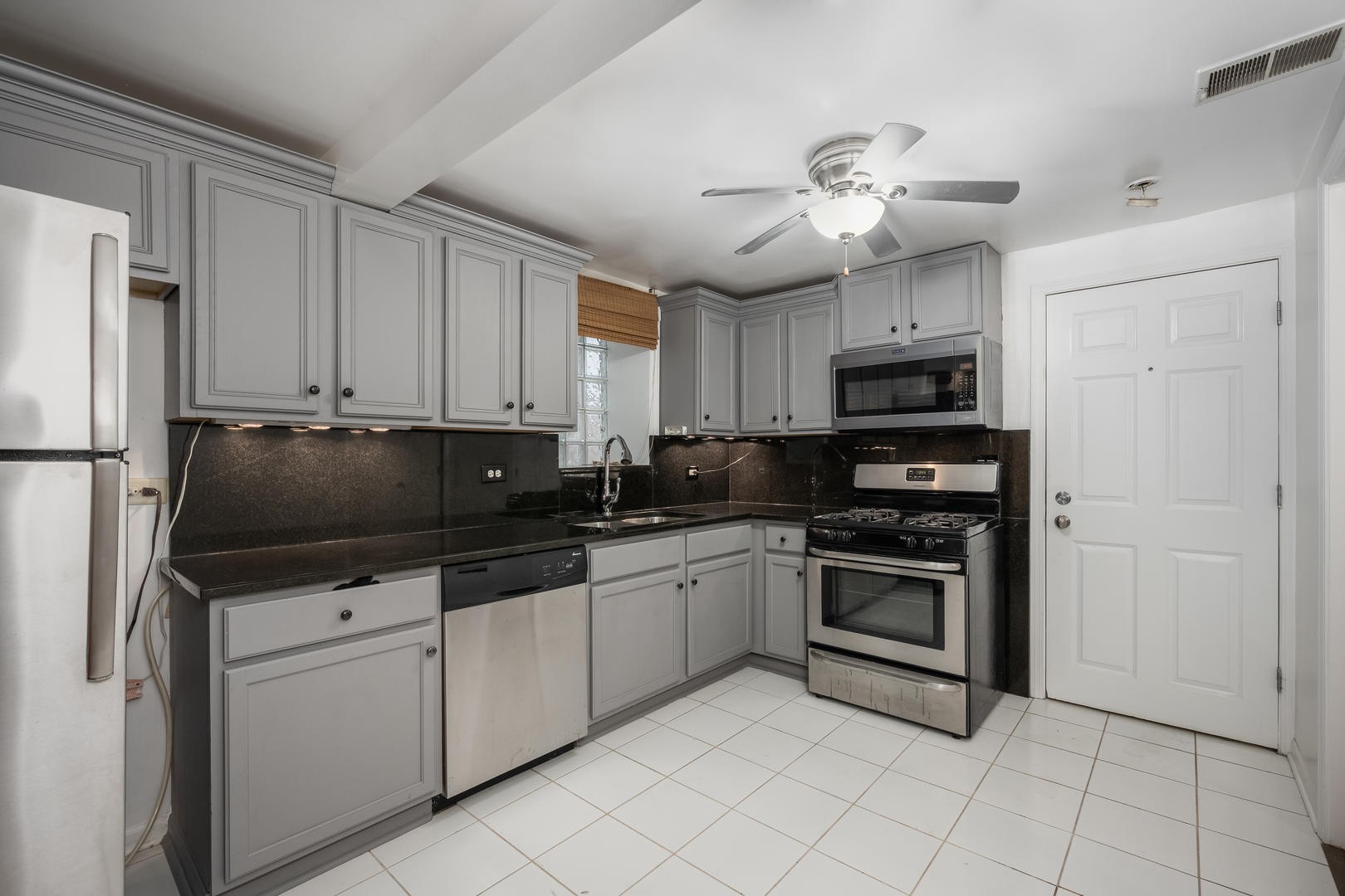 2516 W Lyndale Street