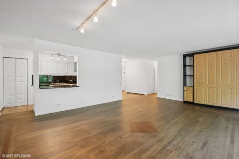 Tiny photo for 1169 S Plymouth Court #406, Chicago, IL 60605 (MLS # 12396858)