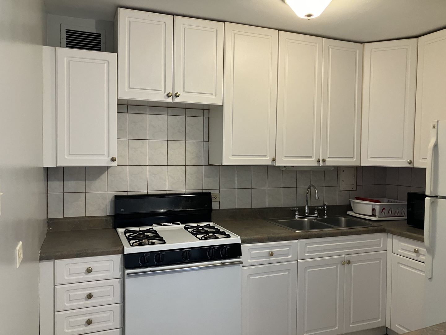 1400 E 55th Street 1011S