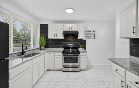 Tiny photo for 9760 S Dobson Avenue, Chicago, IL 60628 (MLS # 12732984)