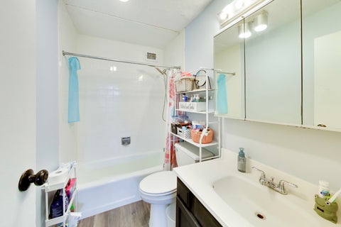 Tiny photo for 2015 S FINLEY Road #310, Lombard, IL 60148 (MLS # 12763583)