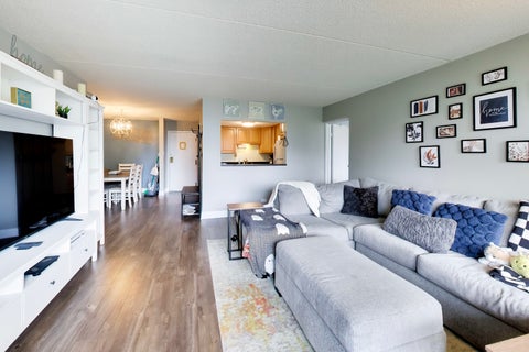 Tiny photo for 2015 S FINLEY Road #310, Lombard, IL 60148 (MLS # 12763583)