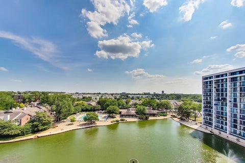 Tiny photo for 2015 S FINLEY Road #310, Lombard, IL 60148 (MLS # 12763583)